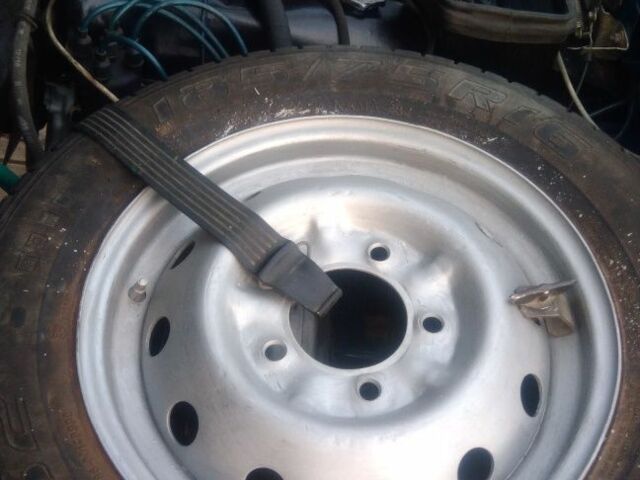 Зеленый ВАЗ 21213 Niva, объемом двигателя 0 л и пробегом 200 тыс. км за 2913 $, фото 14 на Automoto.ua