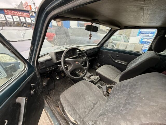 Зеленый ВАЗ 21213 Niva, объемом двигателя 1.7 л и пробегом 150 тыс. км за 1500 $, фото 4 на Automoto.ua