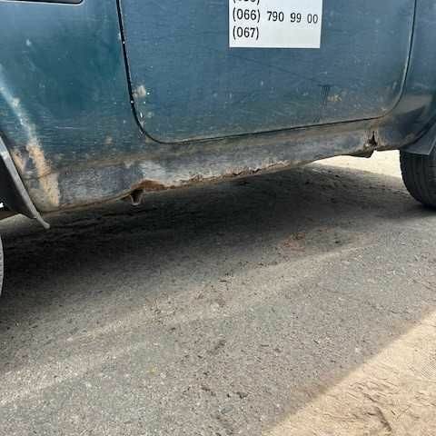 Зелений ВАЗ 21213 Niva, об'ємом двигуна 1.6 л та пробігом 457 тис. км за 2672 $, фото 8 на Automoto.ua