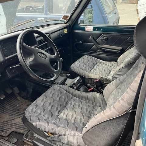 Зелений ВАЗ 21213 Niva, об'ємом двигуна 1.6 л та пробігом 457 тис. км за 2672 $, фото 11 на Automoto.ua