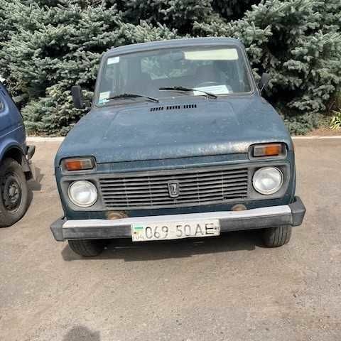 Зелений ВАЗ 21213 Niva, об'ємом двигуна 1.6 л та пробігом 457 тис. км за 2672 $, фото 4 на Automoto.ua