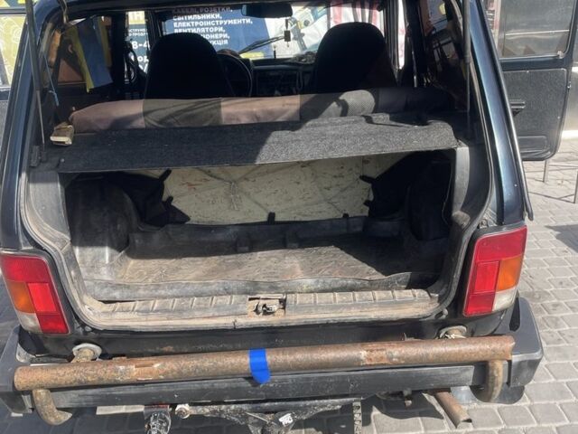 Зеленый ВАЗ 21213 Niva, объемом двигателя 1.7 л и пробегом 999 тыс. км за 1335 $, фото 4 на Automoto.ua