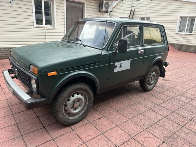 Зеленый ВАЗ 21213 Niva, объемом двигателя 1.6 л и пробегом 180 тыс. км за 1900 $, фото 6 на Automoto.ua