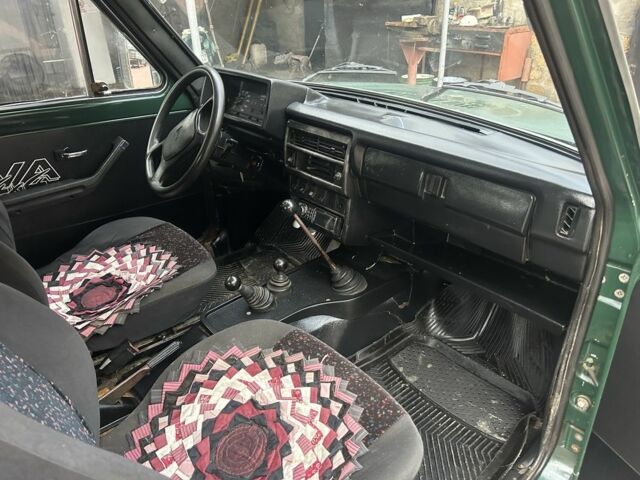 Зеленый ВАЗ 21213 Niva, объемом двигателя 1.6 л и пробегом 180 тыс. км за 1900 $, фото 5 на Automoto.ua