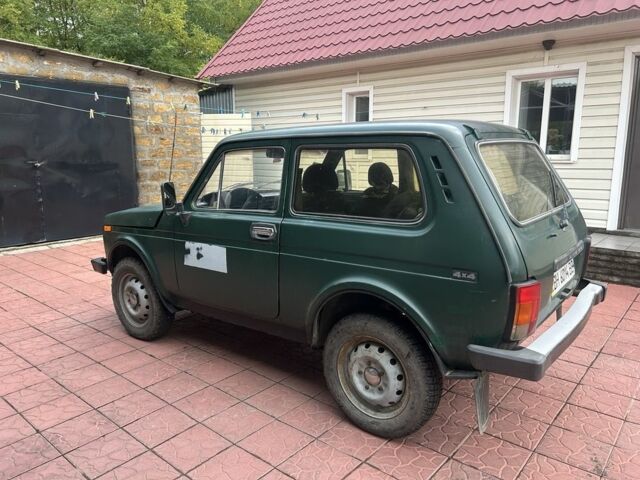 Зеленый ВАЗ 21213 Niva, объемом двигателя 1.6 л и пробегом 180 тыс. км за 1900 $, фото 2 на Automoto.ua