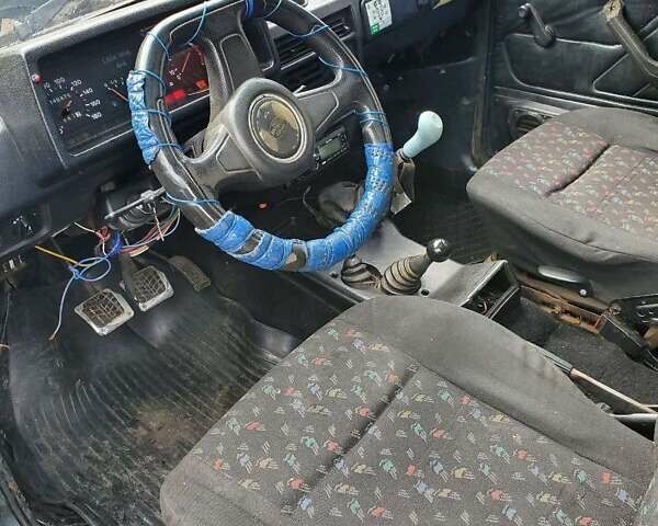 Зеленый ВАЗ 21213 Niva, объемом двигателя 1.7 л и пробегом 100 тыс. км за 2950 $, фото 4 на Automoto.ua