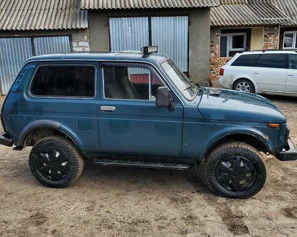 Зеленый ВАЗ 21213 Niva, объемом двигателя 1.7 л и пробегом 100 тыс. км за 2950 $, фото 6 на Automoto.ua