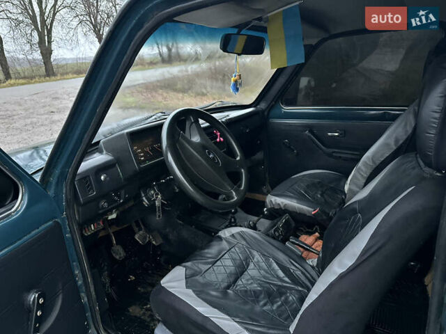 Зелений ВАЗ 21213 Niva, об'ємом двигуна 1.6 л та пробігом 200 тис. км за 2100 $, фото 8 на Automoto.ua