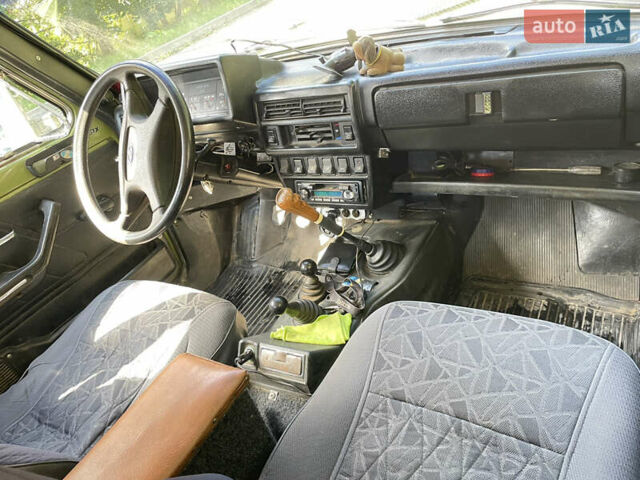 Зеленый ВАЗ 21213 Niva, объемом двигателя 1.7 л и пробегом 157 тыс. км за 2500 $, фото 13 на Automoto.ua