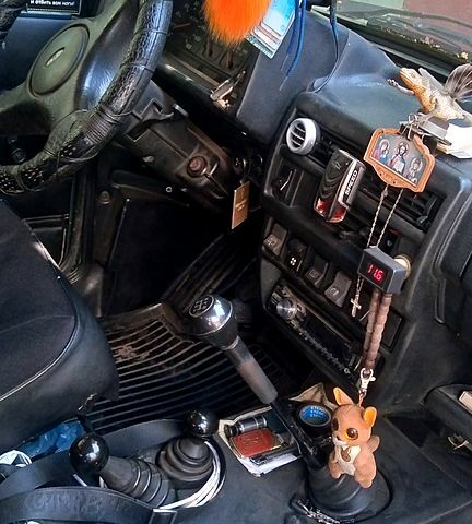 Зеленый ВАЗ 21213 Niva, объемом двигателя 1.6 л и пробегом 190 тыс. км за 2400 $, фото 1 на Automoto.ua