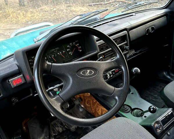 Зелений ВАЗ 21213 Niva, об'ємом двигуна 1.6 л та пробігом 100 тис. км за 2300 $, фото 7 на Automoto.ua