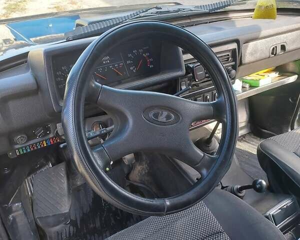 Зеленый ВАЗ 21213 Niva, объемом двигателя 1.69 л и пробегом 108 тыс. км за 2100 $, фото 9 на Automoto.ua