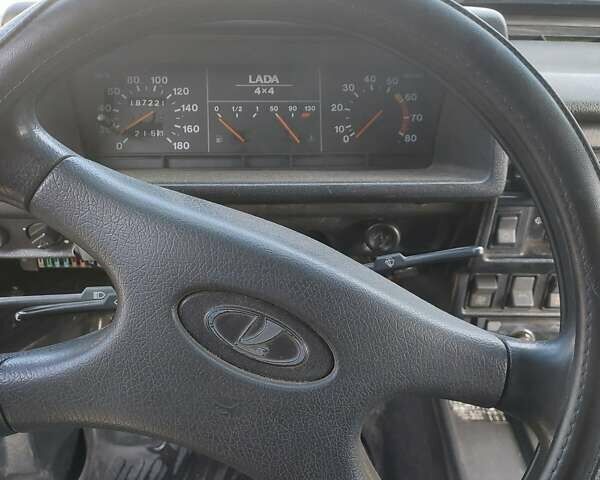 Зеленый ВАЗ 21213 Niva, объемом двигателя 1.69 л и пробегом 108 тыс. км за 2100 $, фото 7 на Automoto.ua