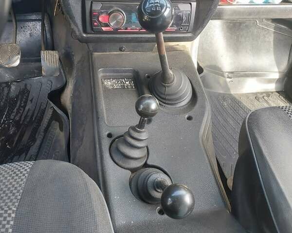 Зеленый ВАЗ 21213 Niva, объемом двигателя 1.69 л и пробегом 108 тыс. км за 2100 $, фото 6 на Automoto.ua