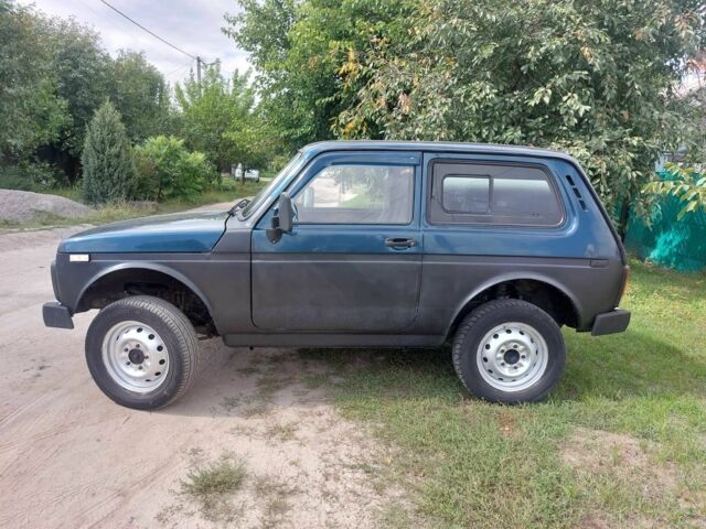 Зеленый ВАЗ 21213 Niva, объемом двигателя 1.7 л и пробегом 275 тыс. км за 1500 $, фото 7 на Automoto.ua