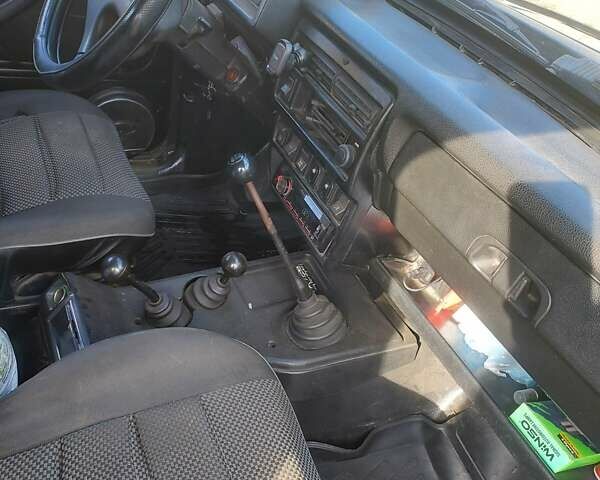 Зеленый ВАЗ 21213 Niva, объемом двигателя 1.69 л и пробегом 108 тыс. км за 2100 $, фото 10 на Automoto.ua