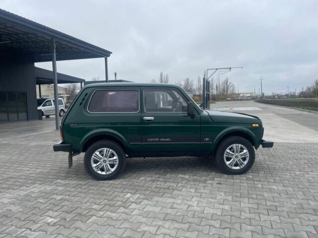 Зеленый ВАЗ 21213 Niva, объемом двигателя 1.7 л и пробегом 170 тыс. км за 2800 $, фото 1 на Automoto.ua