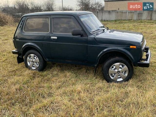 Зеленый ВАЗ 21213 Niva, объемом двигателя 1.69 л и пробегом 267 тыс. км за 2700 $, фото 2 на Automoto.ua