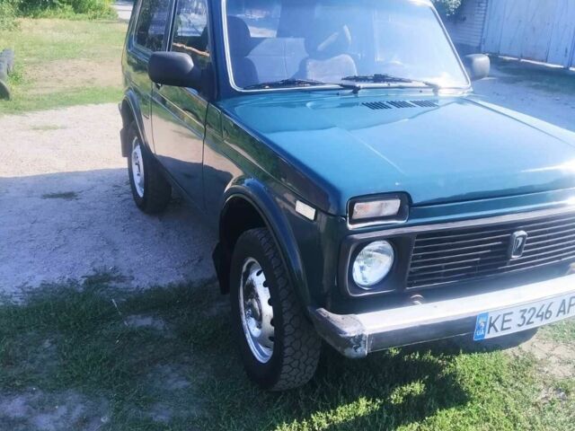Зеленый ВАЗ 21213 Niva, объемом двигателя 1.7 л и пробегом 200 тыс. км за 2550 $, фото 1 на Automoto.ua