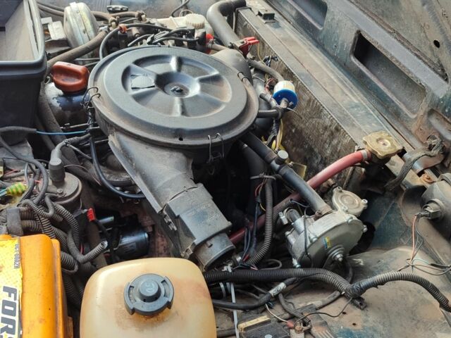 Зелений ВАЗ 21213 Niva, об'ємом двигуна 1.7 л та пробігом 10 тис. км за 2147 $, фото 6 на Automoto.ua