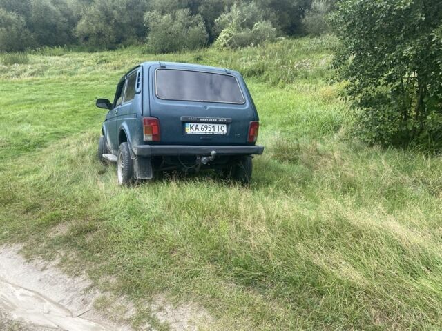 Зеленый ВАЗ 21213 Niva, объемом двигателя 1.7 л и пробегом 243 тыс. км за 2650 $, фото 1 на Automoto.ua