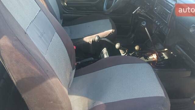 Зеленый ВАЗ 21213 Niva, объемом двигателя 1.7 л и пробегом 150 тыс. км за 2900 $, фото 11 на Automoto.ua