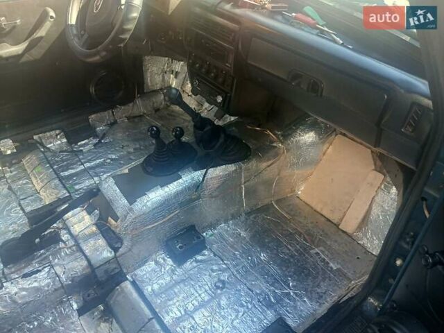 Зеленый ВАЗ 21213 Niva, объемом двигателя 1.7 л и пробегом 152 тыс. км за 3500 $, фото 3 на Automoto.ua