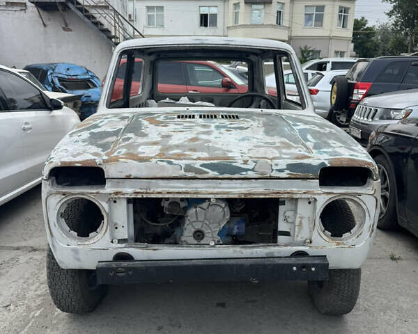 Зеленый ВАЗ 21213 Niva, объемом двигателя 1.69 л и пробегом 121 тыс. км за 1200 $, фото 1 на Automoto.ua