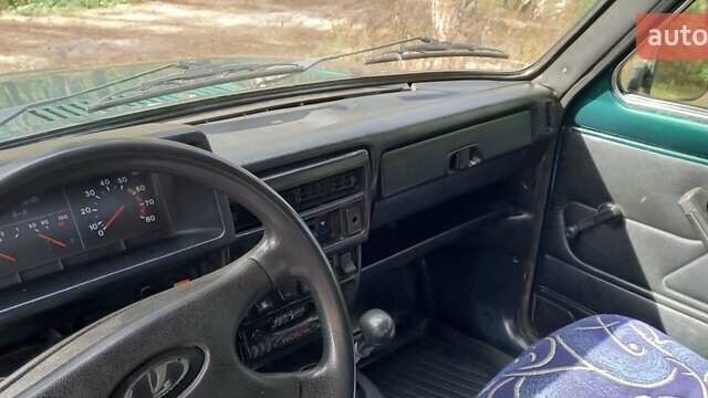 Зеленый ВАЗ 21213 Niva, объемом двигателя 1.98 л и пробегом 117 тыс. км за 4000 $, фото 26 на Automoto.ua