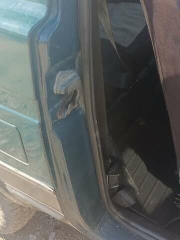 Зеленый ВАЗ 21213 Niva, объемом двигателя 1.7 л и пробегом 150 тыс. км за 2900 $, фото 40 на Automoto.ua