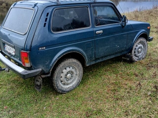 Зеленый ВАЗ 21213 Niva, объемом двигателя 1.7 л и пробегом 152 тыс. км за 3500 $, фото 3 на Automoto.ua