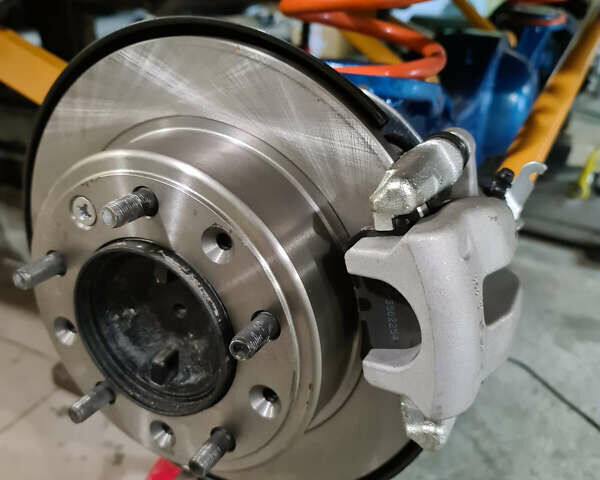 Зелений ВАЗ 21213 Niva, об'ємом двигуна 1.69 л та пробігом 3 тис. км за 5900 $, фото 10 на Automoto.ua