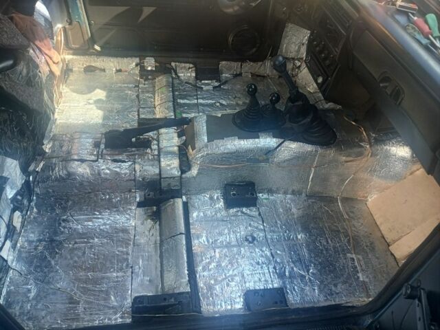 Зеленый ВАЗ 21213 Niva, объемом двигателя 1.7 л и пробегом 152 тыс. км за 3500 $, фото 9 на Automoto.ua