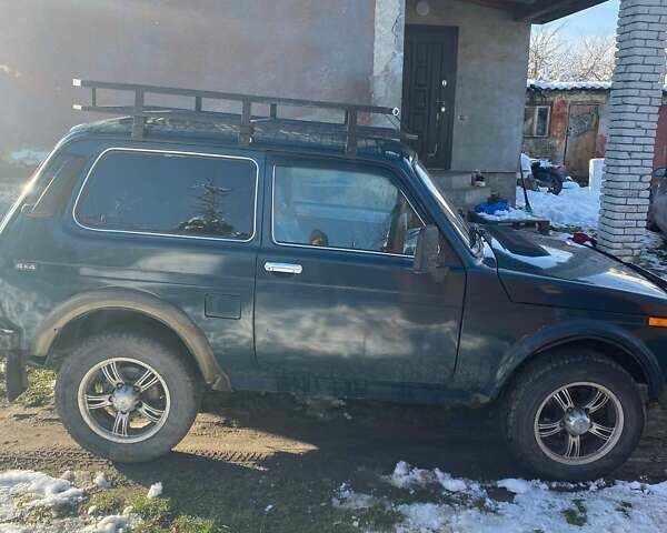Зеленый ВАЗ 21213 Niva, объемом двигателя 1.69 л и пробегом 140 тыс. км за 2400 $, фото 7 на Automoto.ua