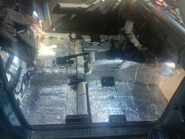 Зеленый ВАЗ 21213 Niva, объемом двигателя 1.7 л и пробегом 152 тыс. км за 3500 $, фото 7 на Automoto.ua