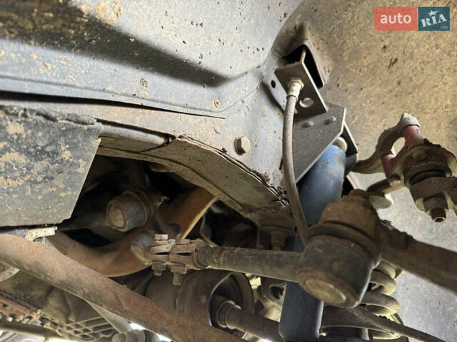 Зелений ВАЗ 21213 Niva, об'ємом двигуна 1.7 л та пробігом 200 тис. км за 2900 $, фото 2 на Automoto.ua
