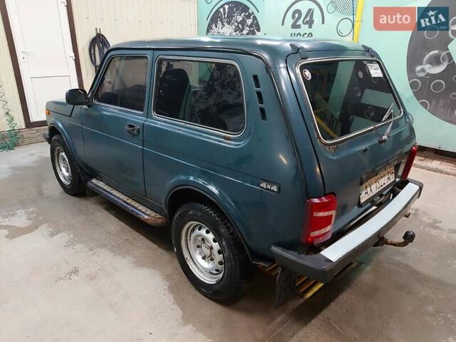 Зелений ВАЗ 21213 Niva, об'ємом двигуна 1.7 л та пробігом 271 тис. км за 3300 $, фото 1 на Automoto.ua