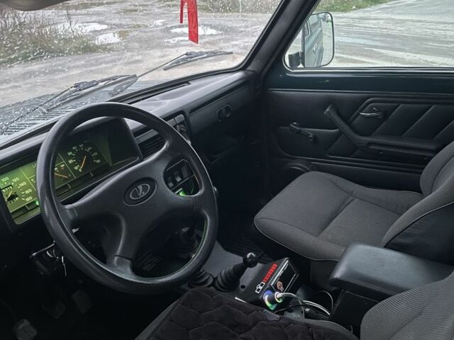 Зеленый ВАЗ 21213 Niva, объемом двигателя 1.7 л и пробегом 130 тыс. км за 2700 $, фото 7 на Automoto.ua