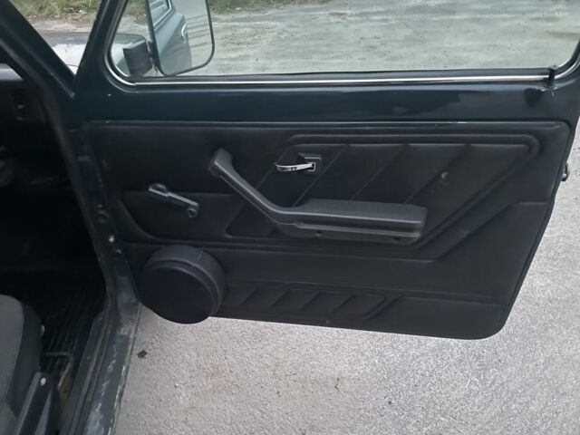 Зеленый ВАЗ 21213 Niva, объемом двигателя 1.7 л и пробегом 130 тыс. км за 2700 $, фото 10 на Automoto.ua