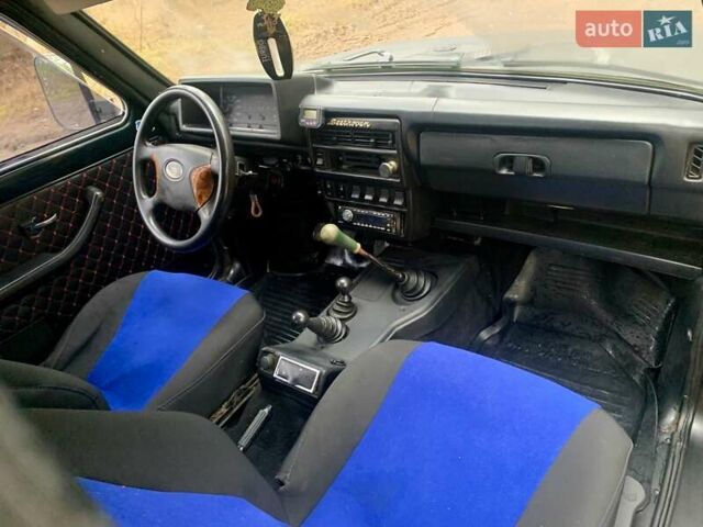 Зелений ВАЗ 21213 Niva, об'ємом двигуна 1.7 л та пробігом 180 тис. км за 3650 $, фото 6 на Automoto.ua