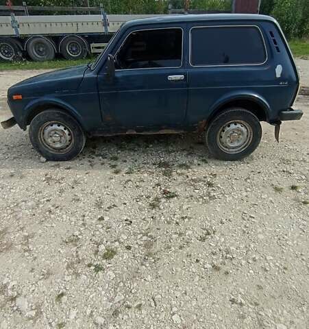 Зеленый ВАЗ 21213 Niva, объемом двигателя 1.7 л и пробегом 186 тыс. км за 1700 $, фото 5 на Automoto.ua