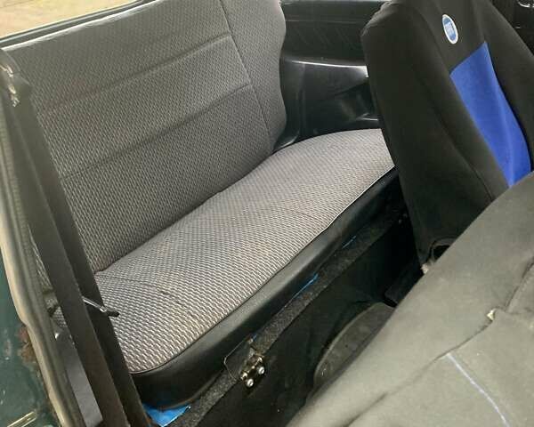 Зелений ВАЗ 21213 Niva, об'ємом двигуна 1.7 л та пробігом 180 тис. км за 3650 $, фото 5 на Automoto.ua