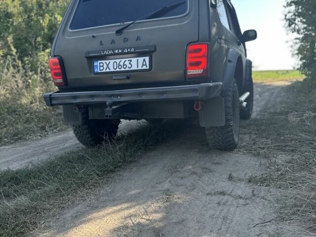 Зеленый ВАЗ 21213 Niva, объемом двигателя 1.7 л и пробегом 24 тыс. км за 3600 $, фото 2 на Automoto.ua