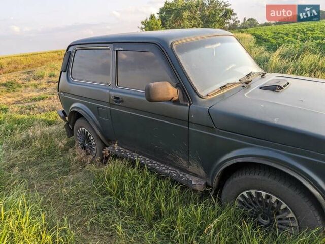 Зелений ВАЗ 21213 Niva, об'ємом двигуна 1.7 л та пробігом 450 тис. км за 3500 $, фото 2 на Automoto.ua