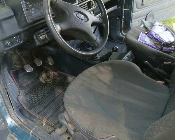 Зеленый ВАЗ 21213 Niva, объемом двигателя 1.69 л и пробегом 274 тыс. км за 2399 $, фото 2 на Automoto.ua