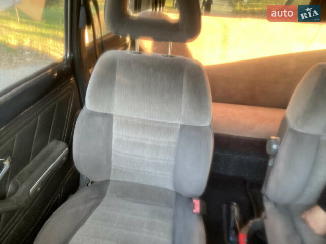 Зеленый ВАЗ 21213 Niva, объемом двигателя 1.69 л и пробегом 100 тыс. км за 2500 $, фото 5 на Automoto.ua