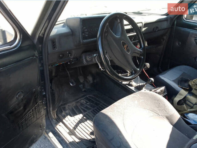 Зеленый ВАЗ 21213 Niva, объемом двигателя 1.7 л и пробегом 250 тыс. км за 2500 $, фото 4 на Automoto.ua