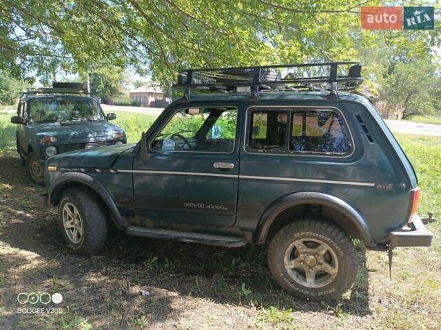 Зеленый ВАЗ 21213 Niva, объемом двигателя 1.69 л и пробегом 274 тыс. км за 2399 $, фото 4 на Automoto.ua