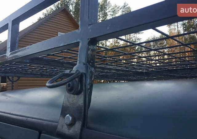 Зеленый ВАЗ 21213 Niva, объемом двигателя 1.7 л и пробегом 150 тыс. км за 3700 $, фото 8 на Automoto.ua