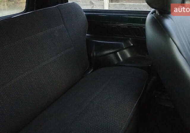 Зеленый ВАЗ 21213 Niva, объемом двигателя 1.7 л и пробегом 150 тыс. км за 3700 $, фото 10 на Automoto.ua